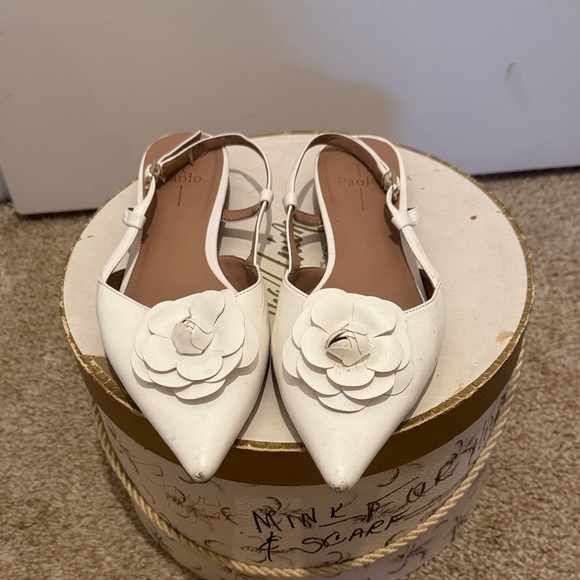 Paolo Shoes - Paolo White Floral Pointed Flats